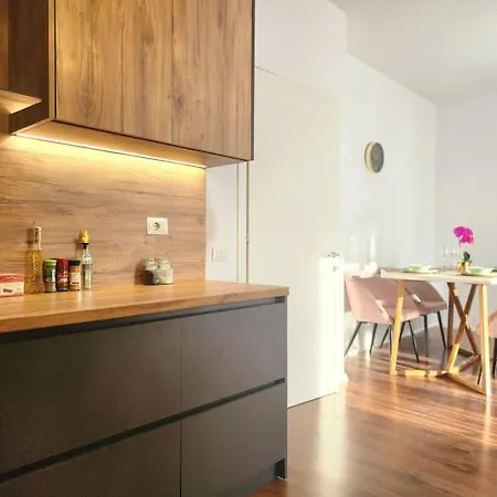 Apartman Central W 24h Self Check In Tirana
